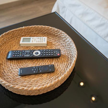 City Oasis: Newly Renovated 2Br Apt In City Center Athén Kültér fotó