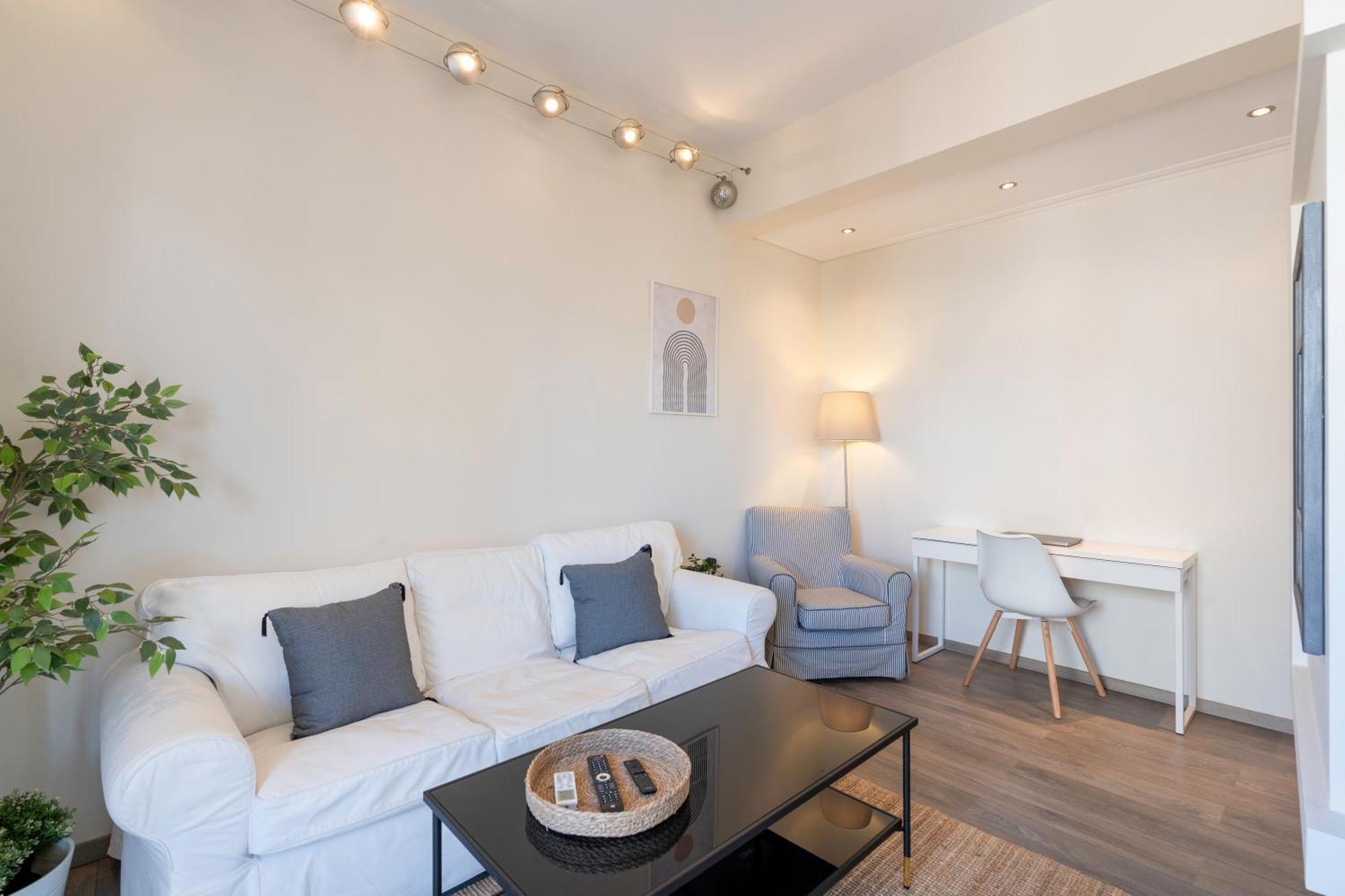 City Oasis: Newly Renovated 2Br Apt In City Center Athén Kültér fotó