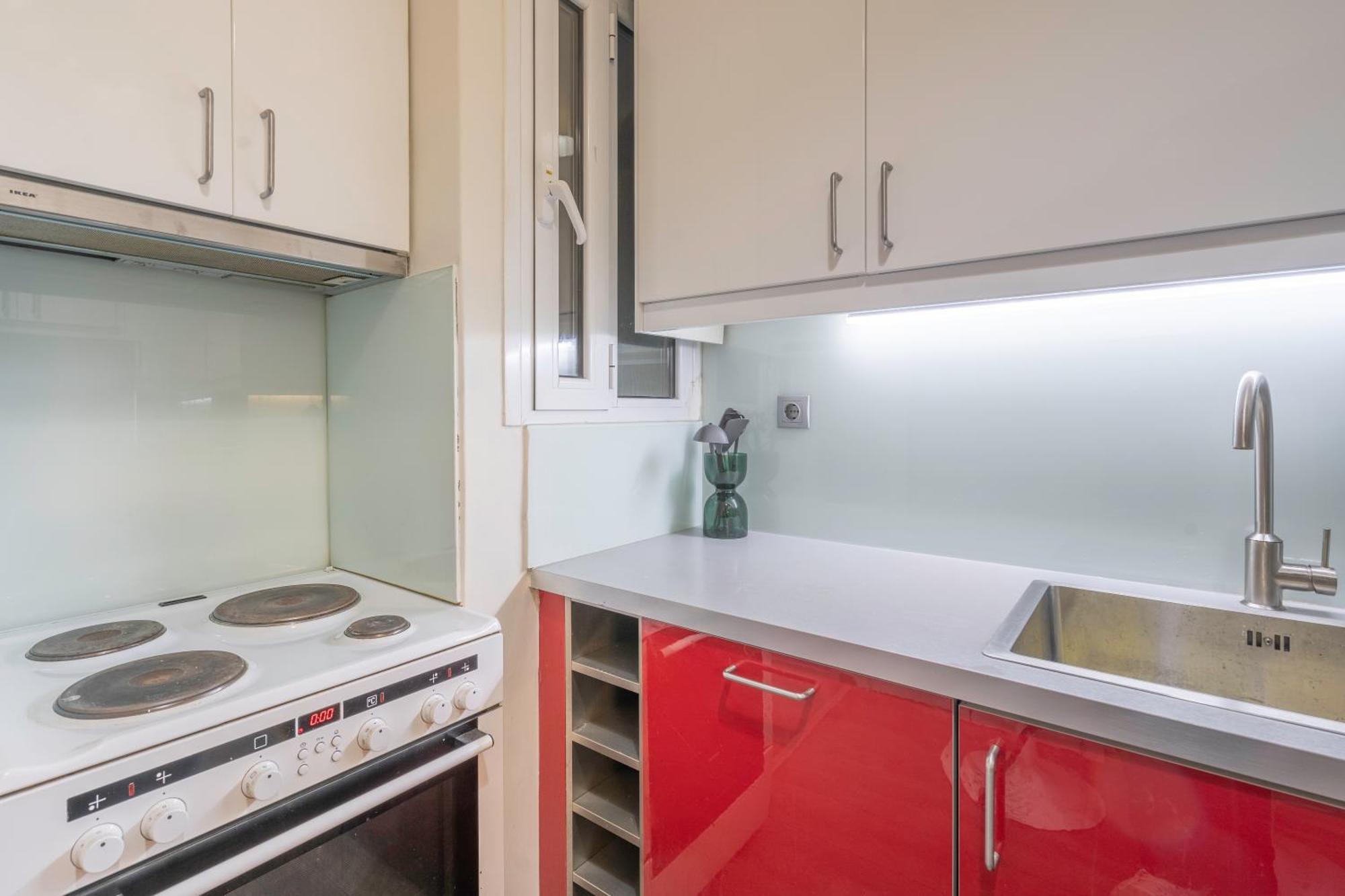 City Oasis: Newly Renovated 2Br Apt In City Center Athén Kültér fotó